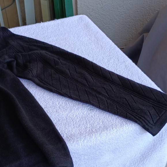 Tanjay Black sweater PS - Picture 3 of 9